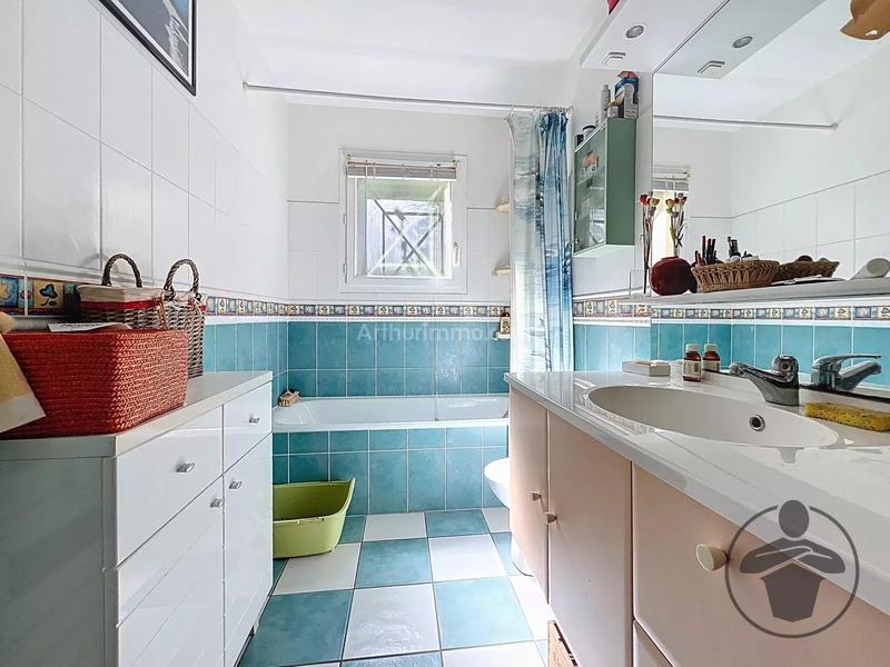 Maison - 151 m² - 6 pièces