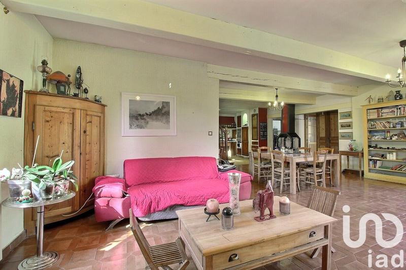 Maison - 195 m² - 7 pièces