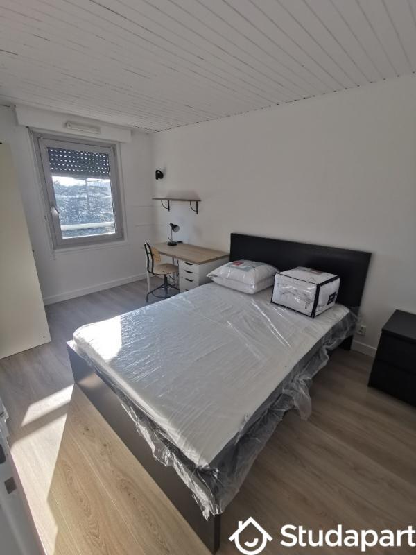 Chambre - 11 m² - 1 pièce