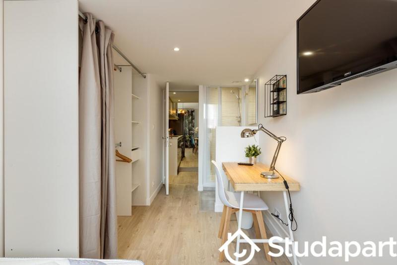 Chambre - 11 m² - 1 pièce