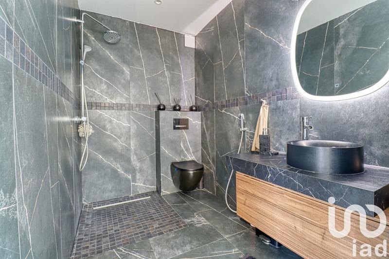 Maison - 170 m² - 5 pièces