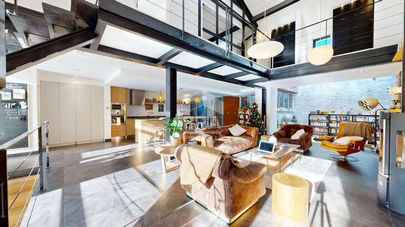 Appartement - 225 m² - 6 pièces