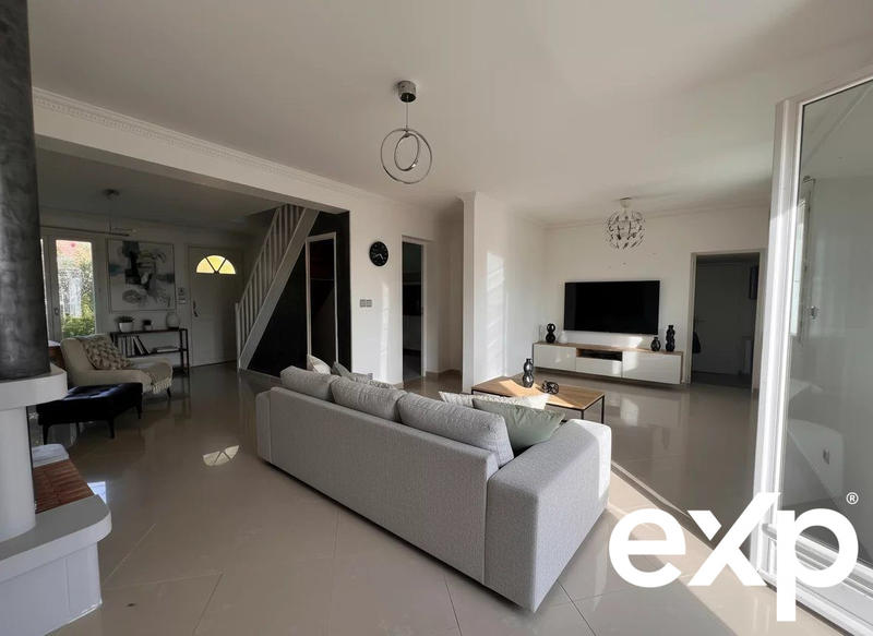 Maison - 84 m² - 5 pièces