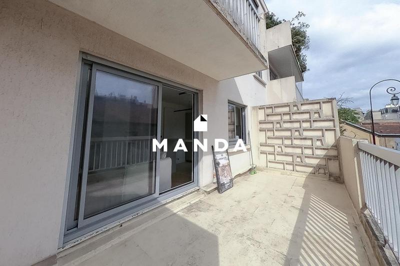 Studio - 27 m² - 1 pièce