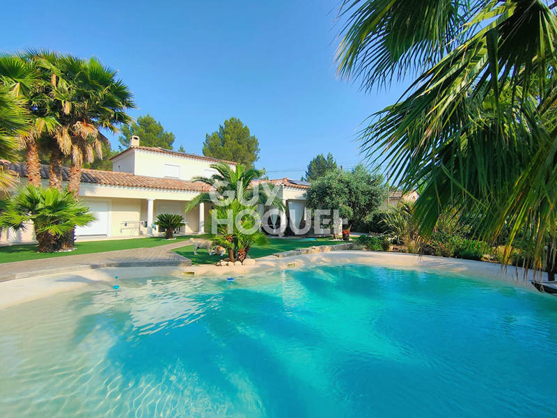 Villa - 300 m² - 7 pièces