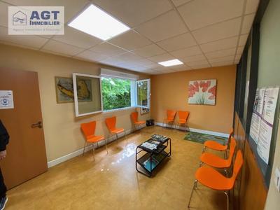 Local commercial - 156 m² - 6 pièces