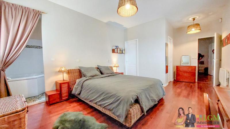 Villa - 384 m² - 7 pièces