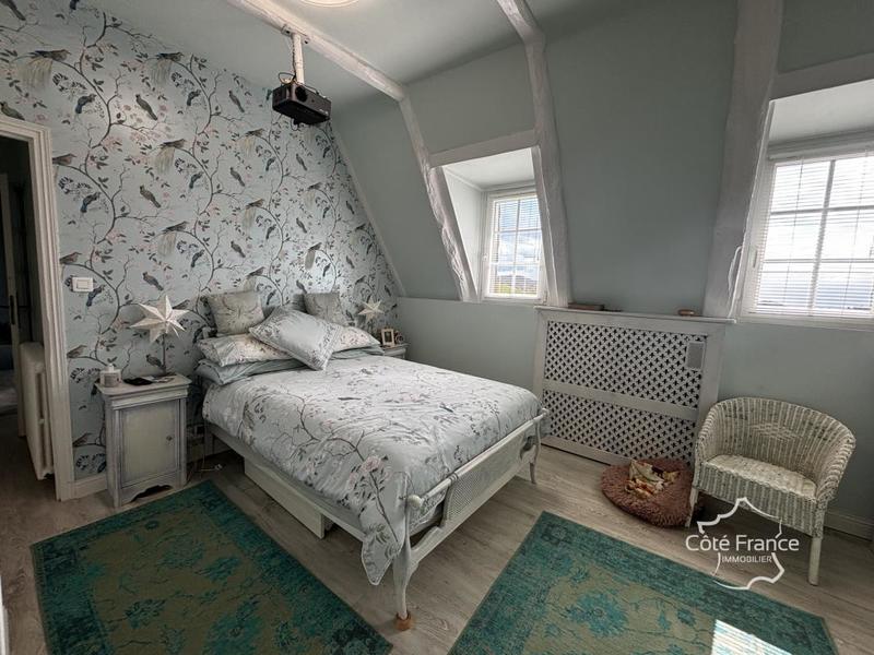 Propriété - 265 m² - 11 pièces