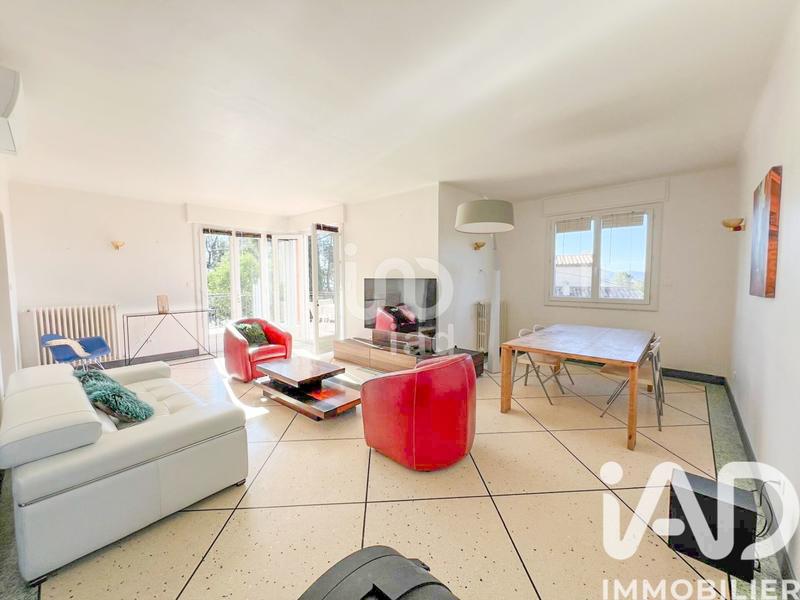 Maison - 167 m² - 6 pièces