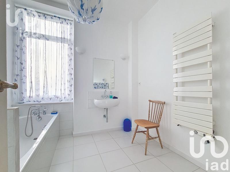 Maison - 480 m² - 11 pièces