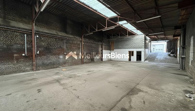 Entrepôt - 450 m² - 1 pièce