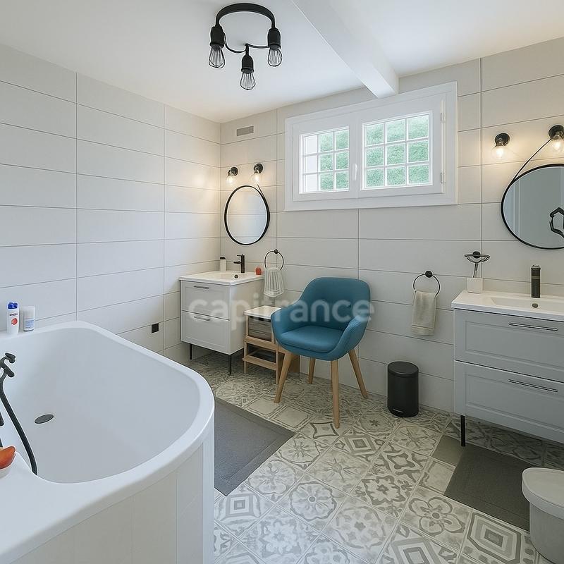 Maison - 222 m² - 8 pièces