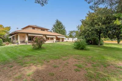 Maison traditionnelle - 215 m² - 7 pièces