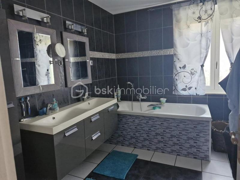 Maison - 165 m² - 6 pièces