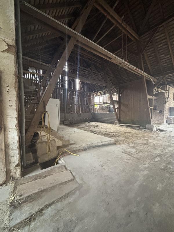 Maison - 400 m² - 1 pièce