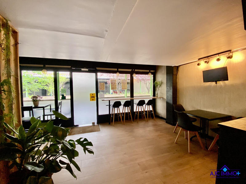 Fonds de commerce - Hôtellerie / Restauration - 77 m²