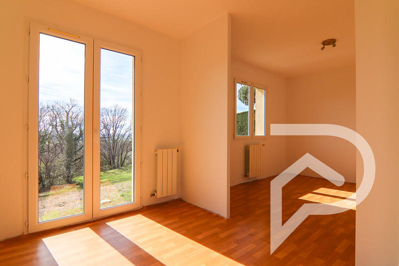 Maison - 104 m² - 4 pièces