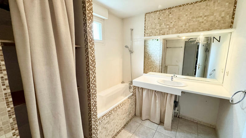 Appartement - 90 m² - 4 pièces