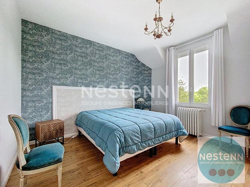 Maison - 200 m² - 8 pièces