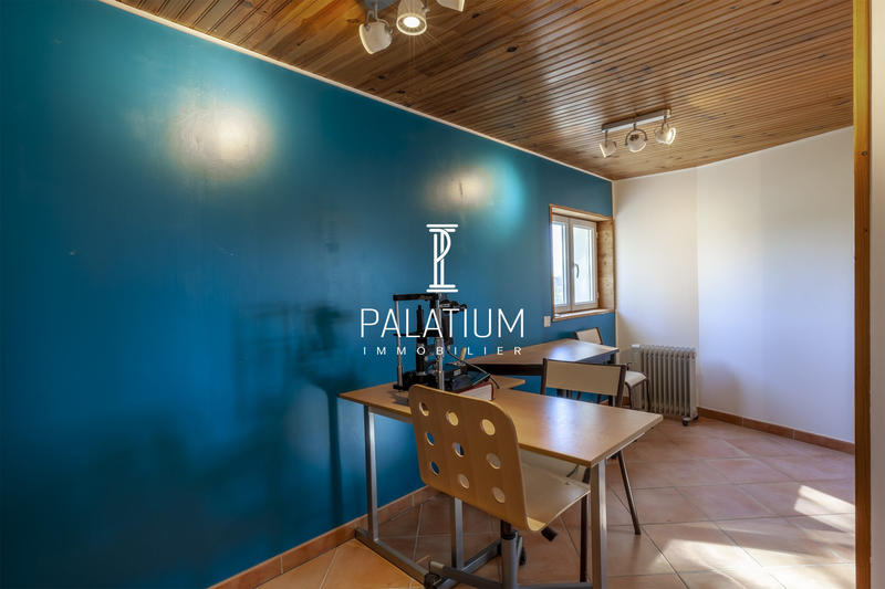 Maison - 326 m² - 9 pièces