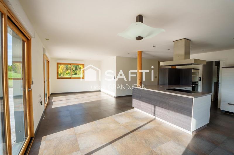 Maison - 113 m² - 4 pièces