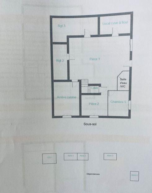 Immeuble - 150 m² - 7 pièces