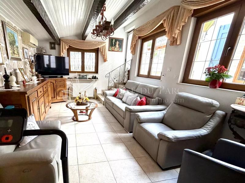 Maison - 168 m² - 6 pièces