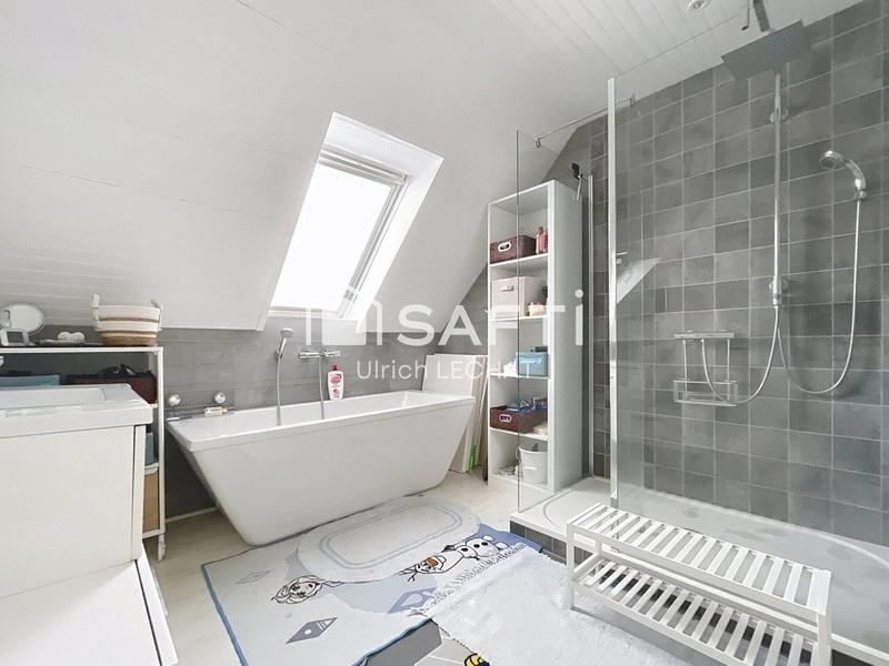 Maison - 140 m² - 6 pièces