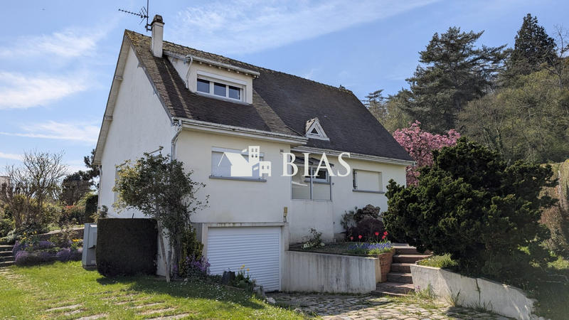 Maison traditionnelle - 140 m² - 5 pièces