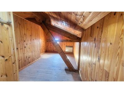 Maison traditionnelle - 260 m² - 10 pièces