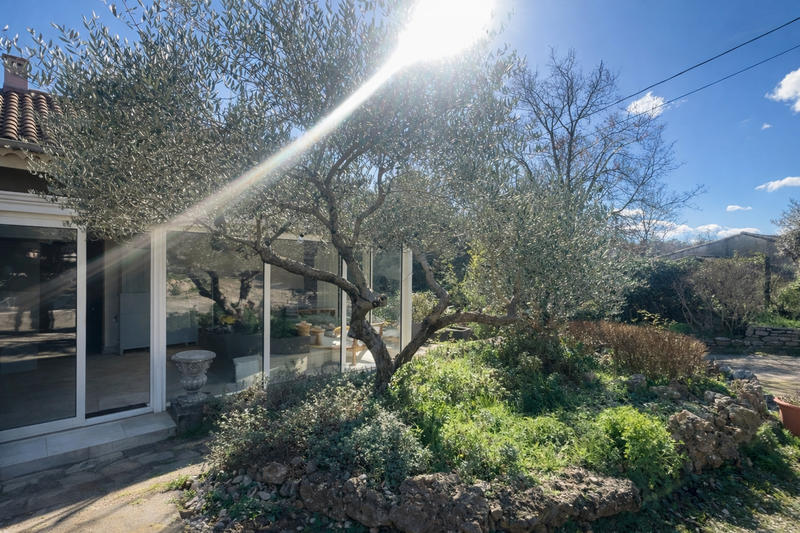 Villa - 330 m² - 11 pièces