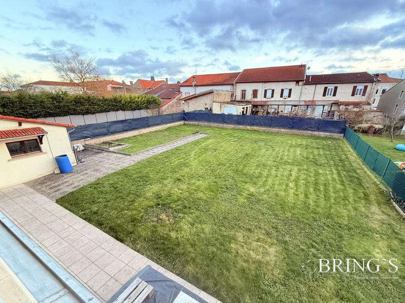 Maison - 250 m² - 8 pièces