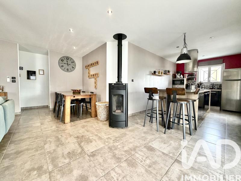 Maison - 90 m² - 4 pièces