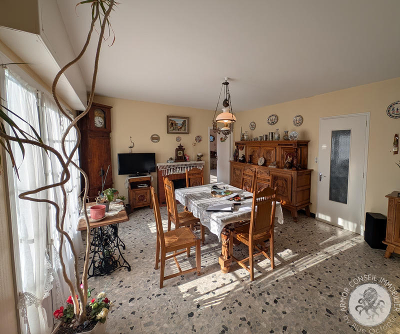 Maison - 175 m² - 8 pièces