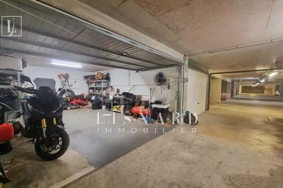 Parking / Garage - 25 m²