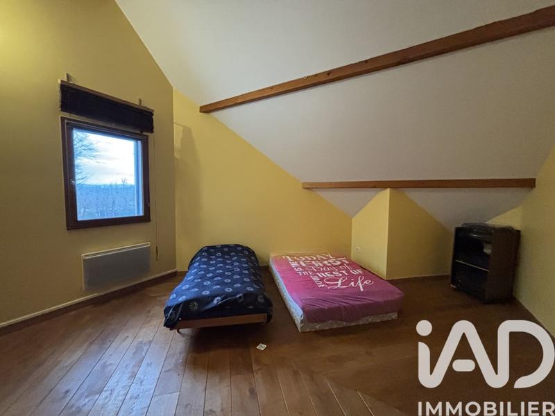 Maison - 213 m² - 7 pièces