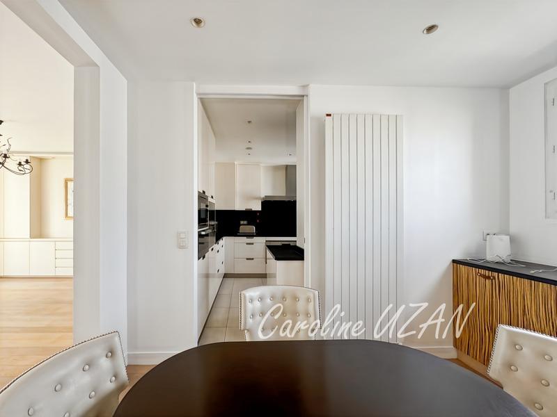 Appartement bourgeois - 174 m² - 6 pièces