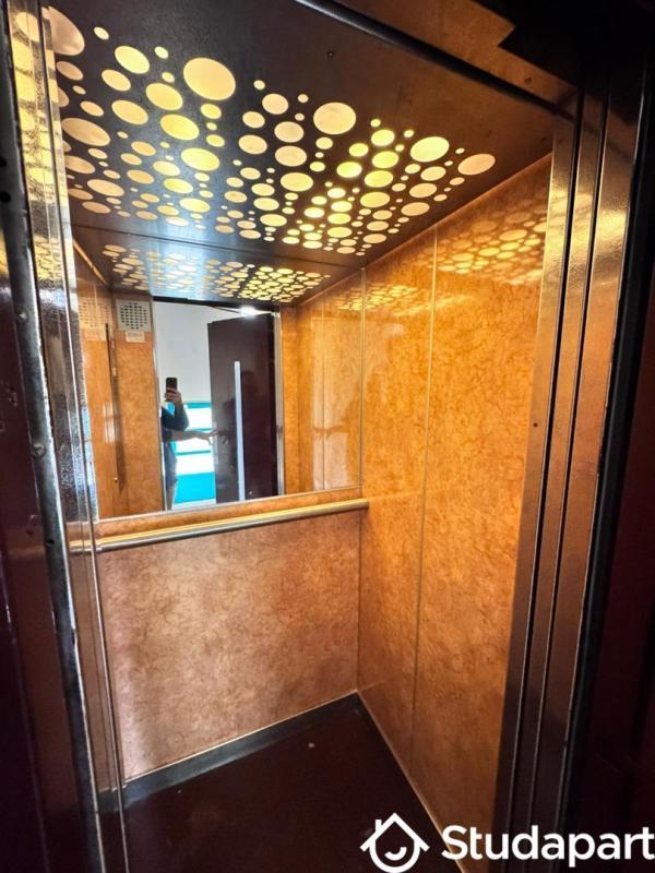 Chambre - 10 m² - 1 pièce