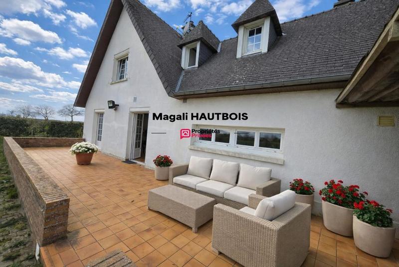 Maison - 161 m² - 9 pièces