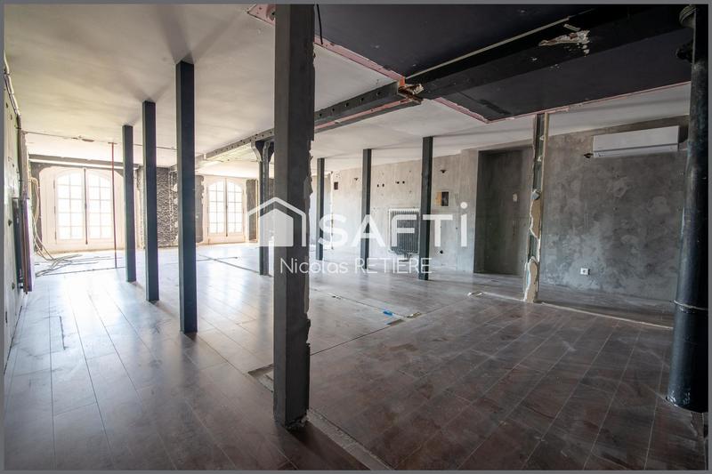 Local commercial - 233 m² - 6 pièces