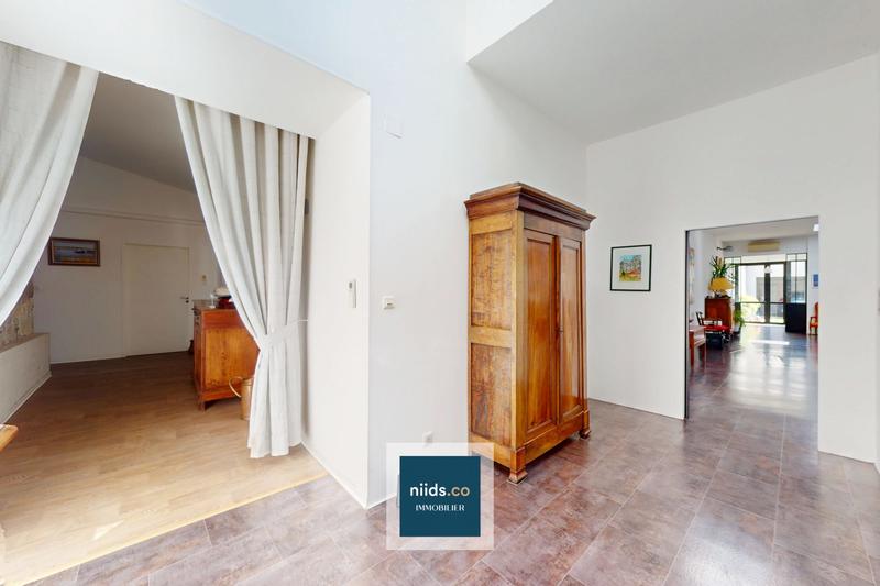 Maison - 308 m² - 7 pièces