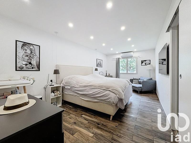 Maison - 221 m² - 9 pièces