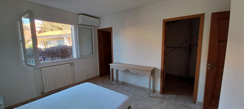 Maison - 220 m² - 9 pièces