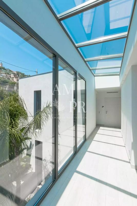 Maison - 730 m²