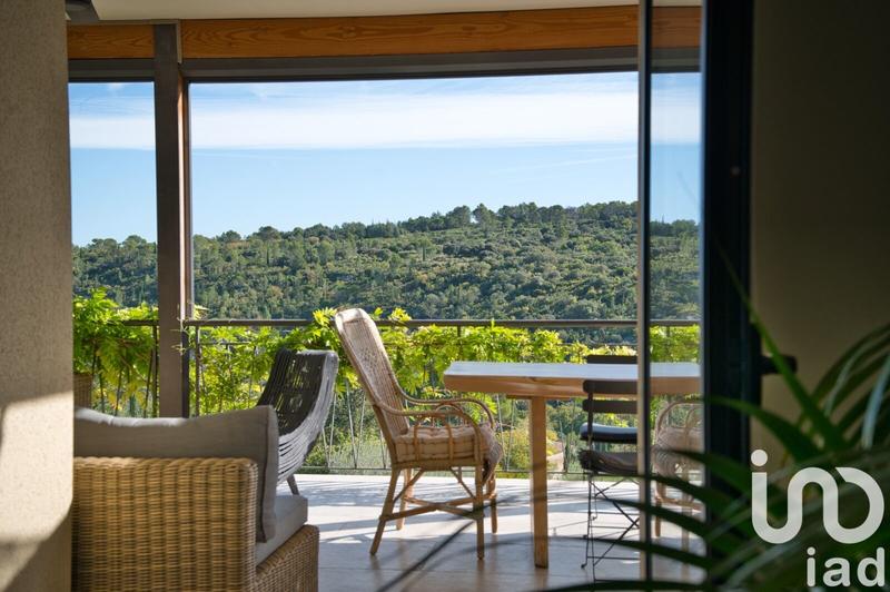 Maison - 184 m² - 7 pièces