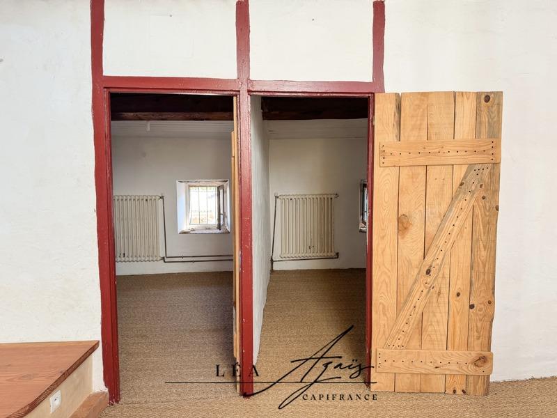 Maison de village - 280 m² - 11 pièces