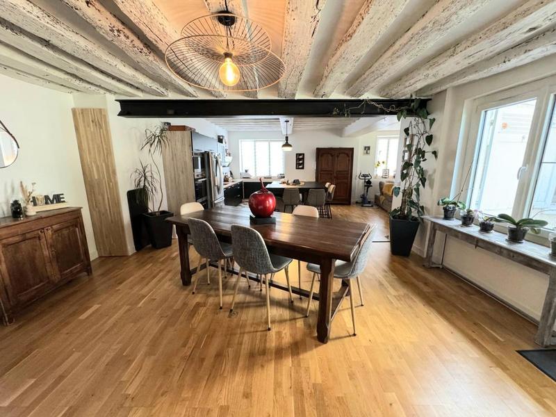 Maison - 170 m² - 8 pièces