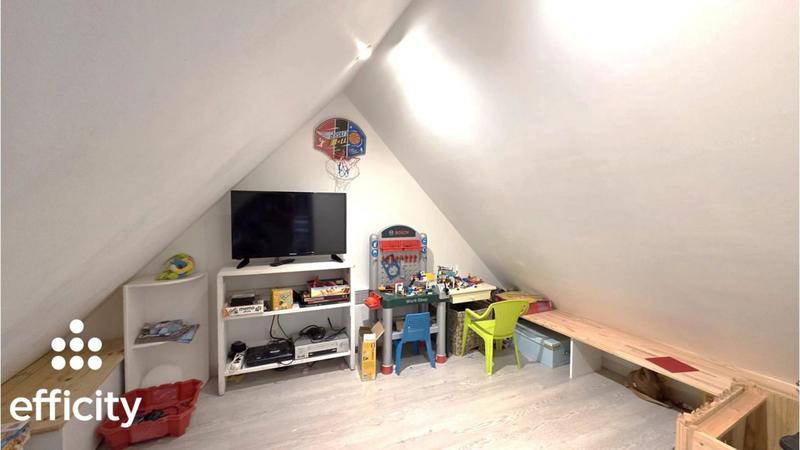 Maison - 104 m² - 6 pièces