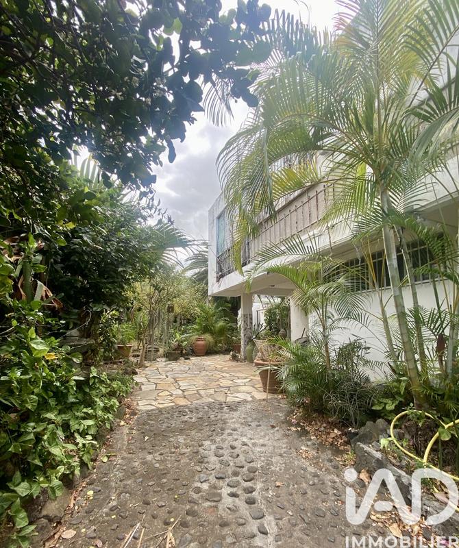 Maison - 201 m² - 10 pièces