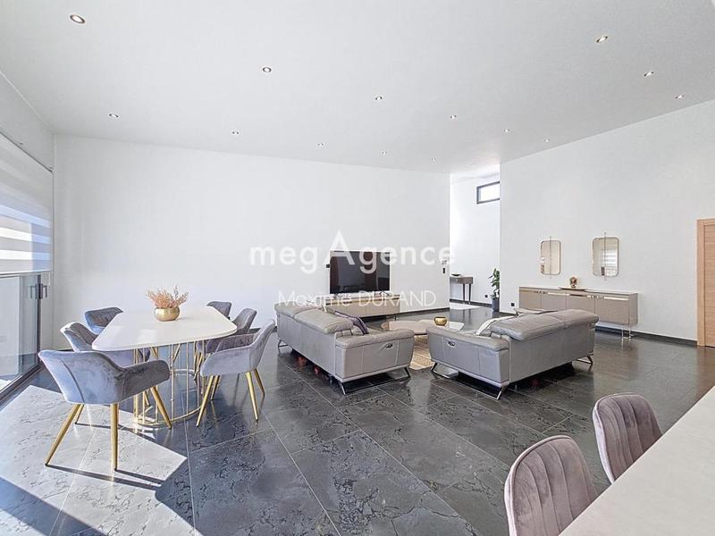 Maison - 174 m² - 7 pièces